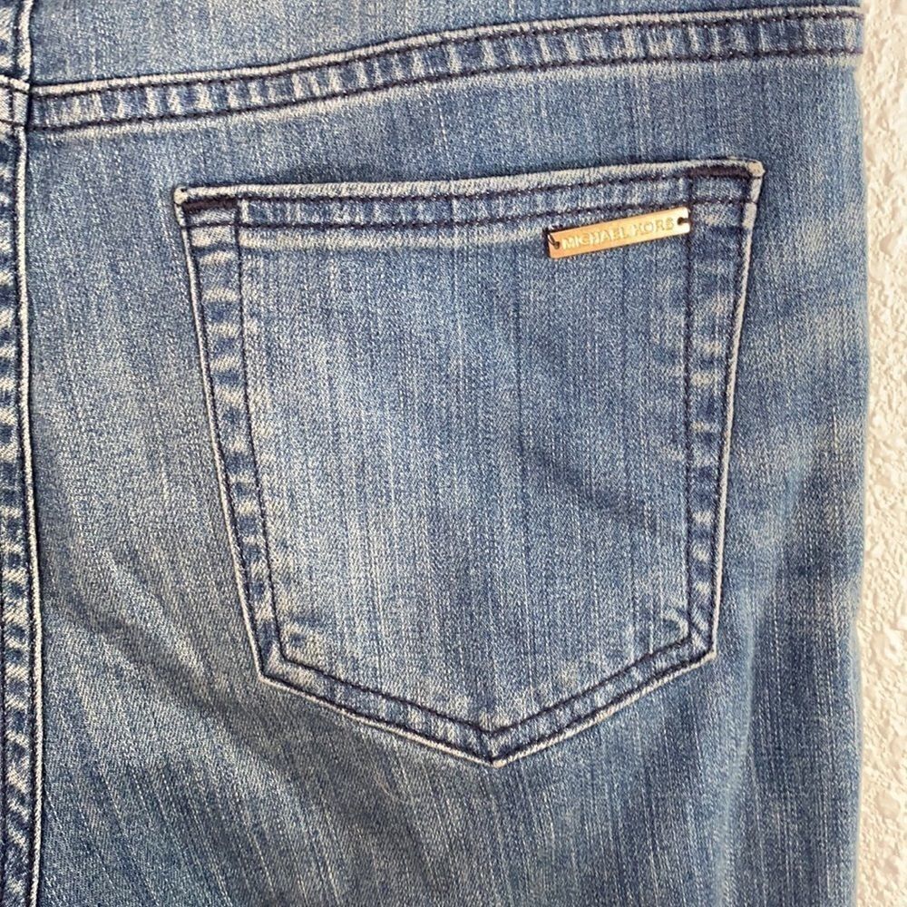 ⭐️MICHAEL KORS FLARE LIGHTLY DISTRESSED DENIM JEANS - Picture 7 of 10